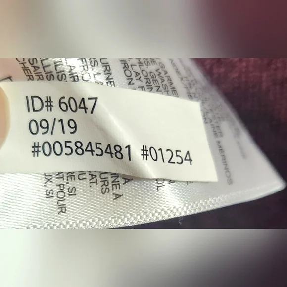 Express Men's V-Neck Sweater-Size XL - Picture 7 of 7